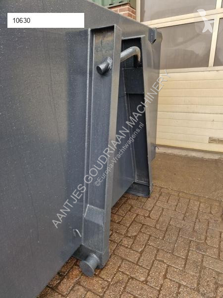 Uitrusting voor vrachtwagens  Haakarm container