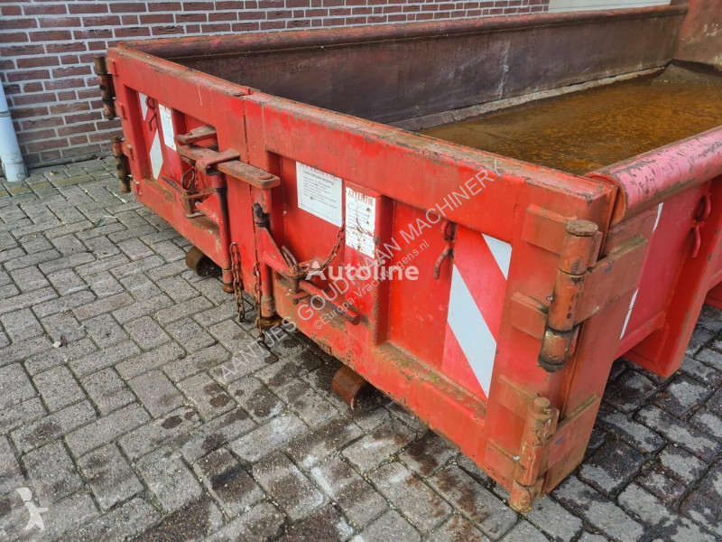 Uitrusting voor vrachtwagens  Haakarm container