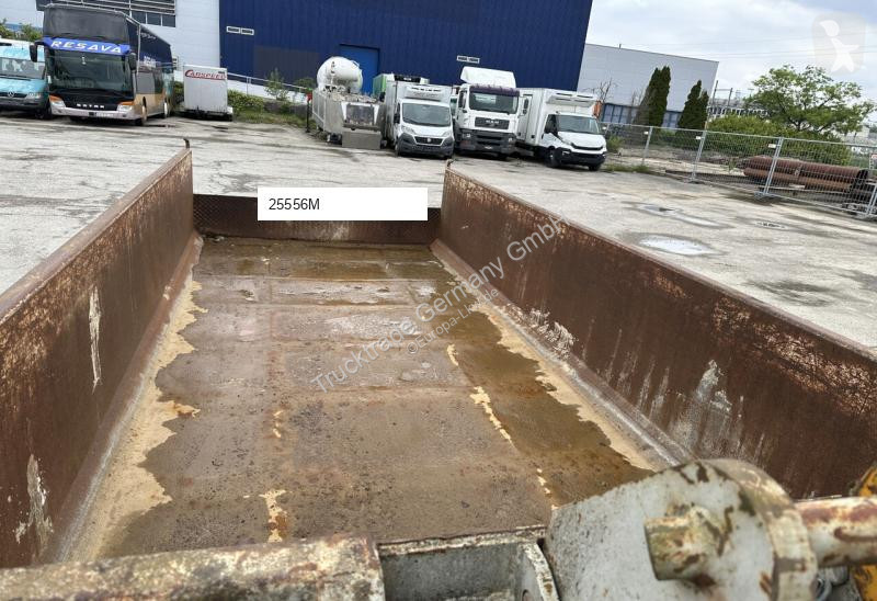 Uitrusting voor vrachtwagens  Conteneur à...