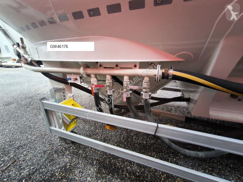 Equipamentos pesados  40 M3 saf intrax tarcza