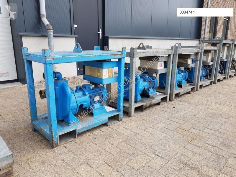 Uitrusting voor vrachtwagens  Waterpomp...