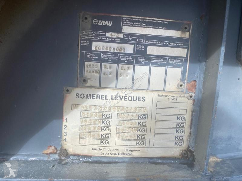 نصف مقطورة Leveques