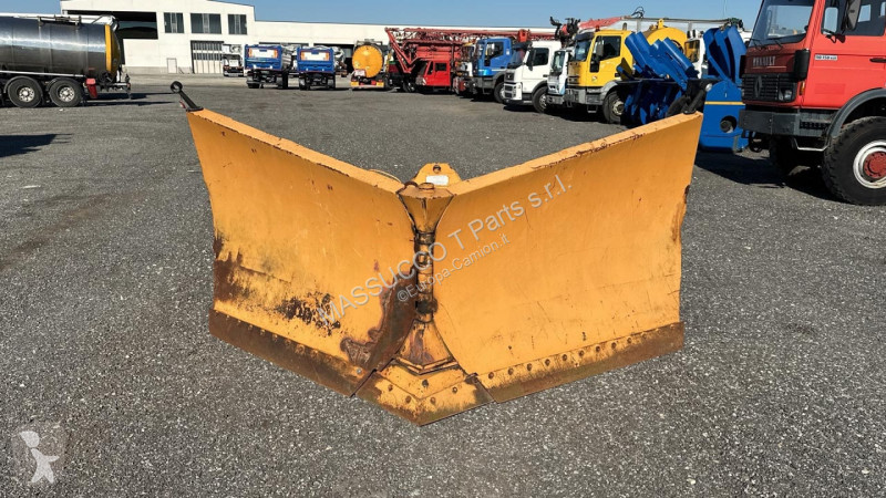 Attrezzature automezzi pesanti  5V5