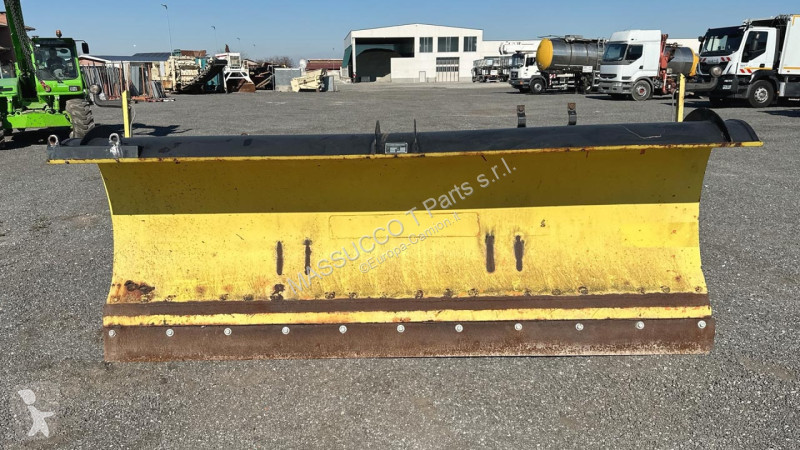 Attrezzature automezzi pesanti  SM4