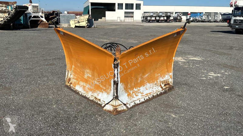 Attrezzature automezzi pesanti  CPM