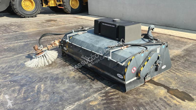 Attrezzature automezzi pesanti  MANTA 2100 HD
