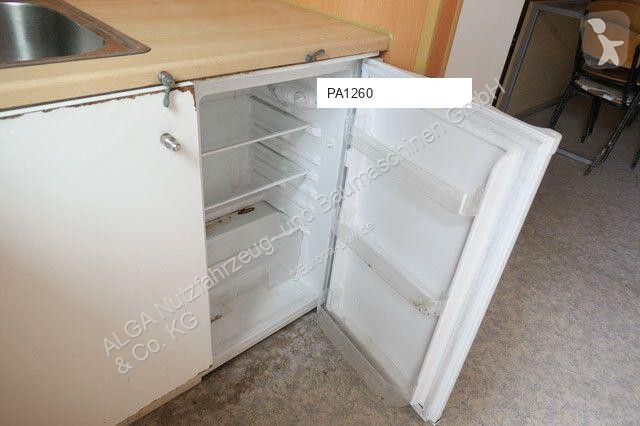 تجهيزات الآليات الثقيلة  20 Fuss Container...