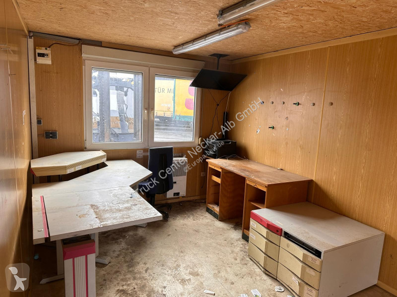 PL-utrustningar    BÜROCONTAINER...