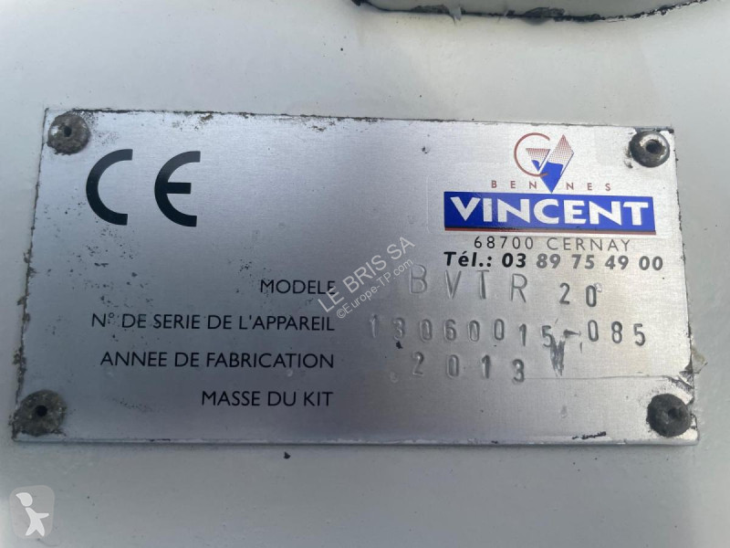 تجهيزات الآليات الثقيلة Vincent  BI-BENNE...