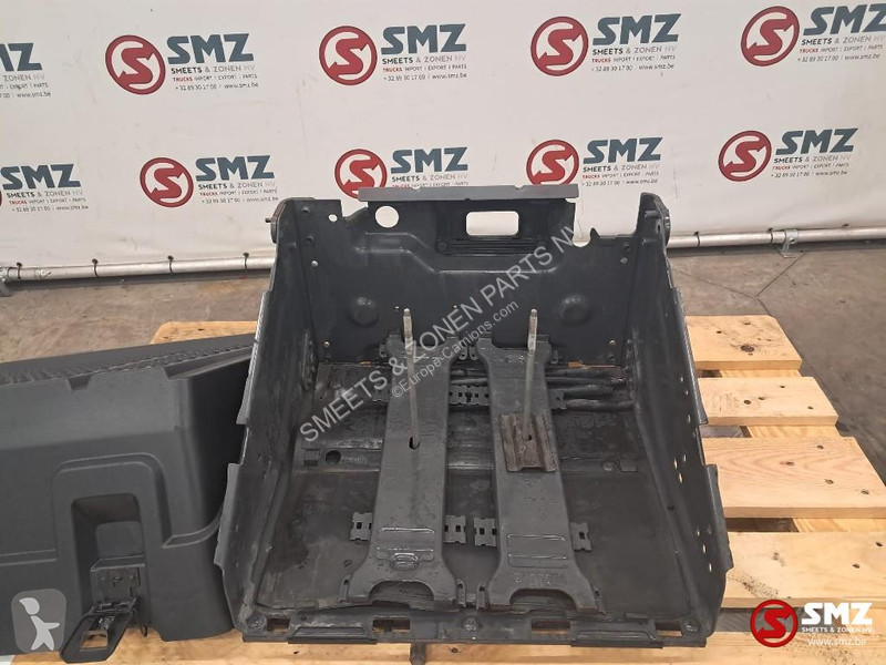 تجهيزات الآليات الثقيلة Scania Occ batterijbak...