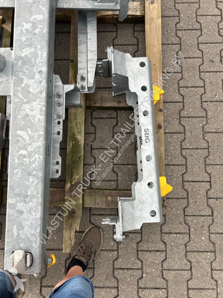 Uitrusting voor vrachtwagens  SDG | BDF | NEW |...