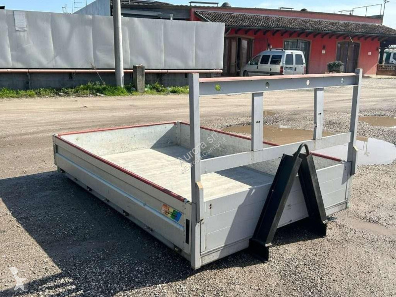 Udstyr til lastbiler  USATO SCARRABILE A PIANALE