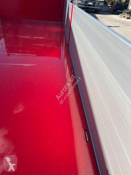 SCARRABILE NUOVO A PIANALE CON SPONDE Truck...
