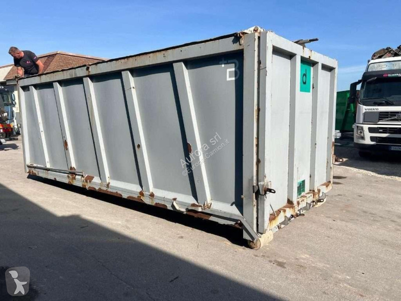 SCARRABILE USATO CON COPERCHIO Truck equipments