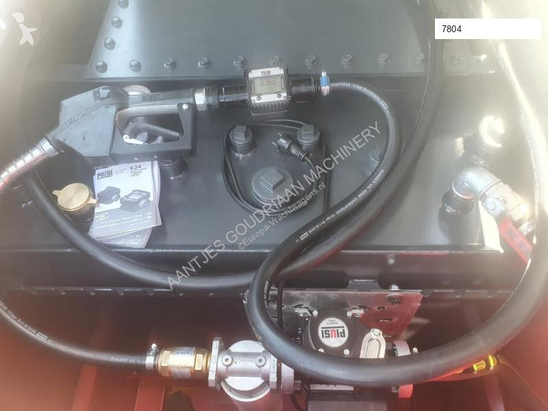 Attrezzature automezzi pesanti  Réservoir de...