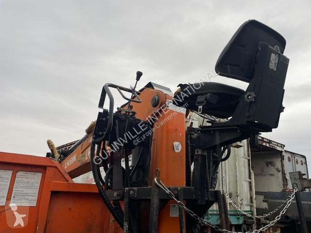 Equipamentos pesados   BENNE ET GRUE SUR BERCE