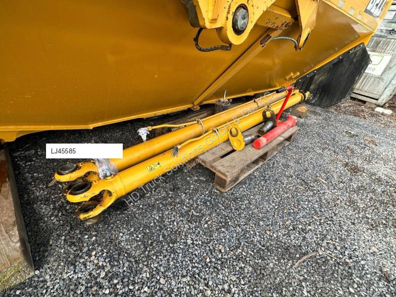 Uitrusting voor vrachtwagens  B 25 E Dumper...