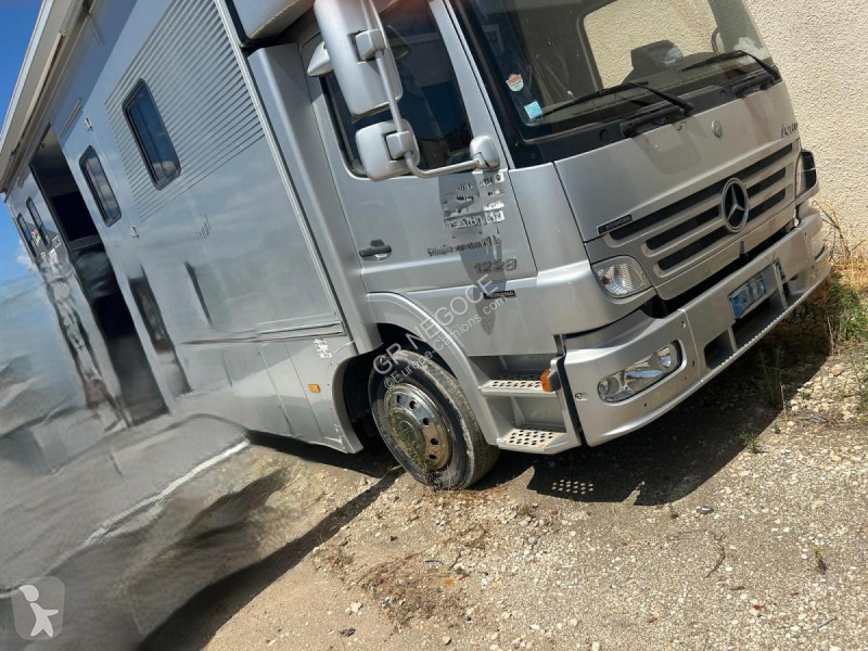 شاحنة Mercedes  ATEGO