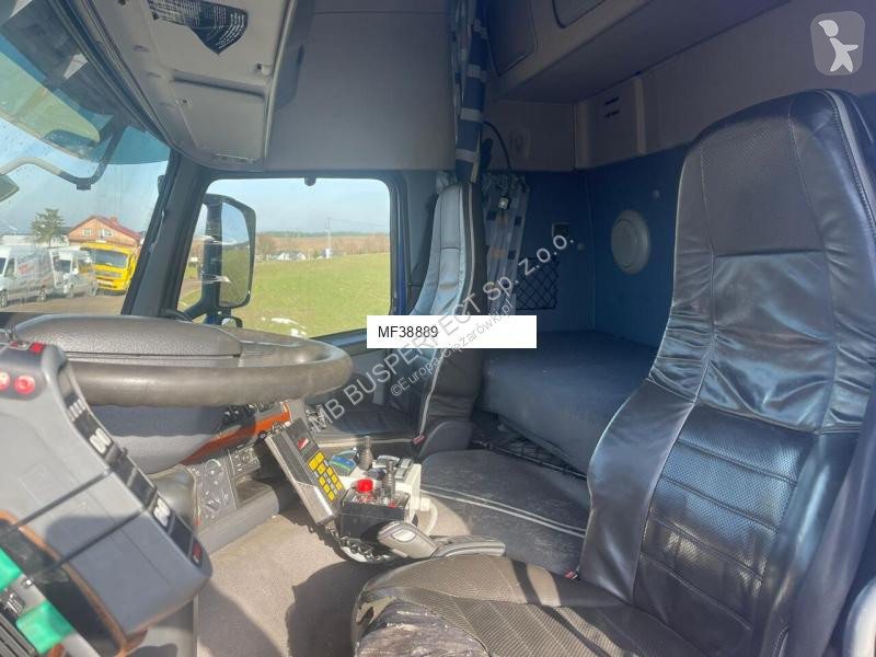 Équipements PL Volvo 4x4/6x4 Specjalny kontener...