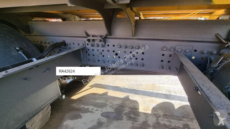 آلة لصيانة الطرق Mercedes 2632
