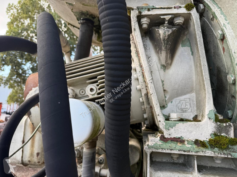 تجهيزات الآليات الثقيلة    Stetter Betonmischer...