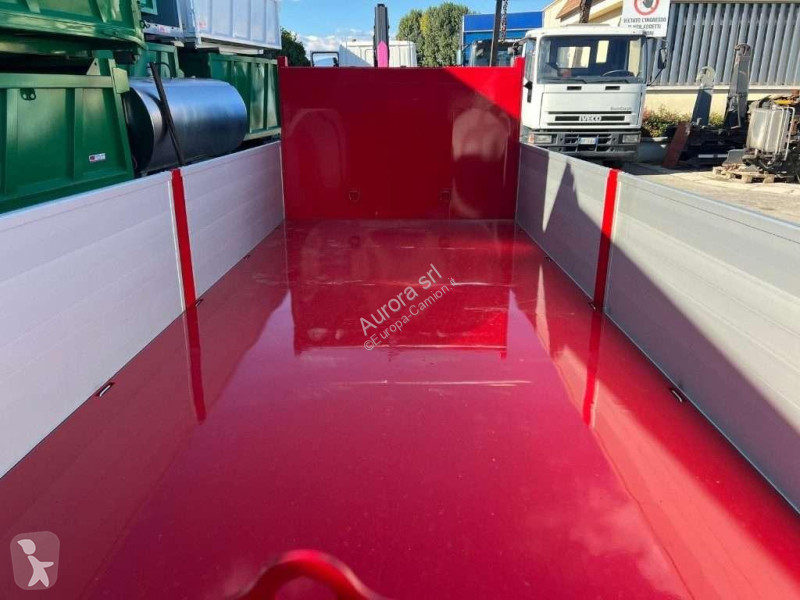 SCARRABILE NUOVO A PIANALE CON SPONDE Truck...