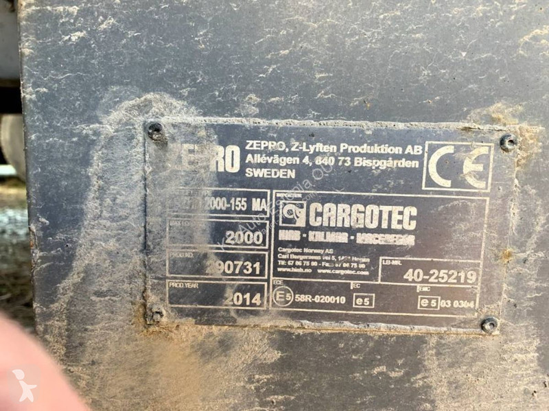 Attrezzature automezzi pesanti Renault T 380...