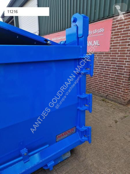 Uitrusting voor vrachtwagens  Conteneur à...