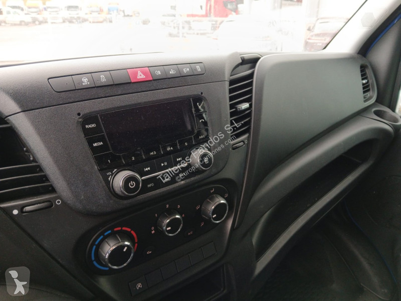 Équipements PL Iveco  35C16 20m3