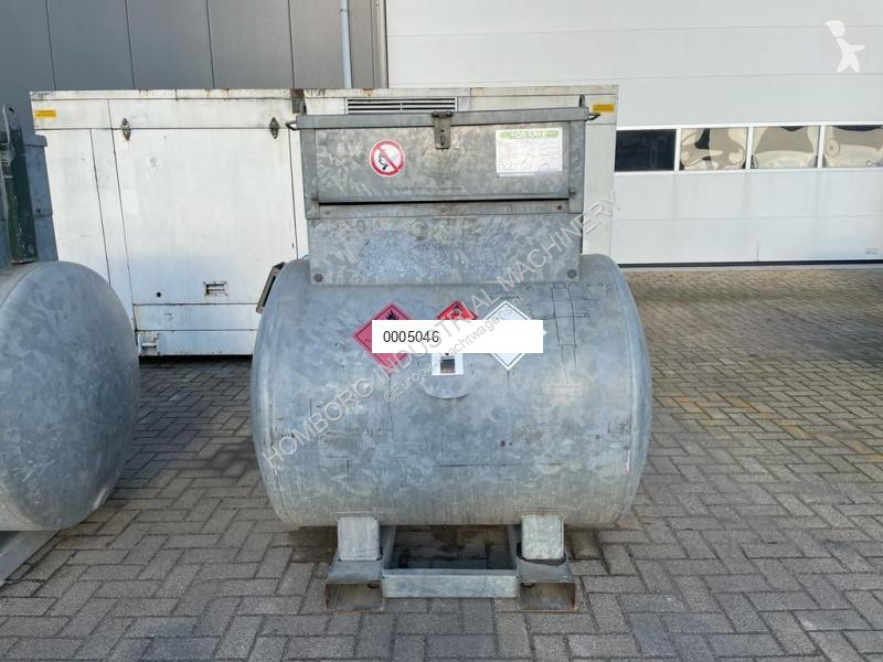 Attrezzature automezzi pesanti  Dieseltank...