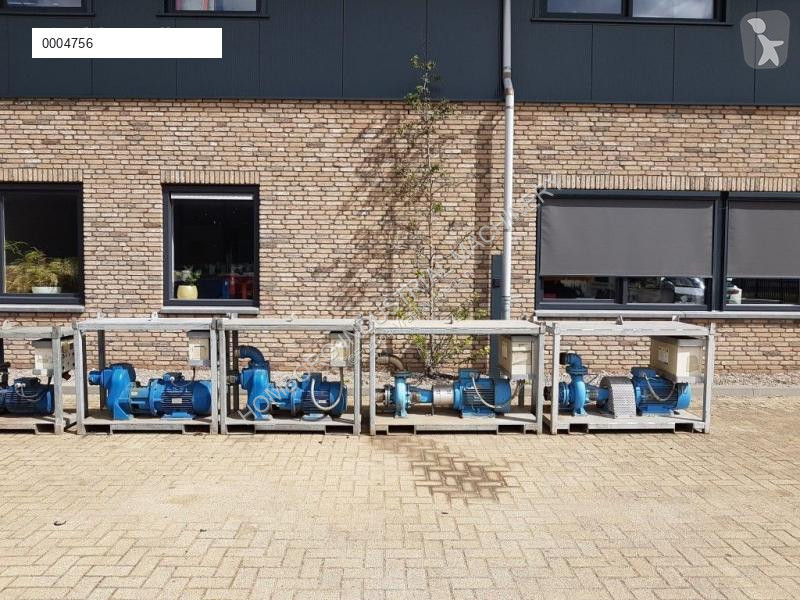Uitrusting voor vrachtwagens  Waterpomp...