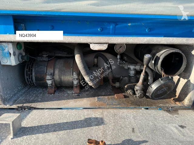 Uitrusting voor vrachtwagens  3 axle 63 m3 Silo...