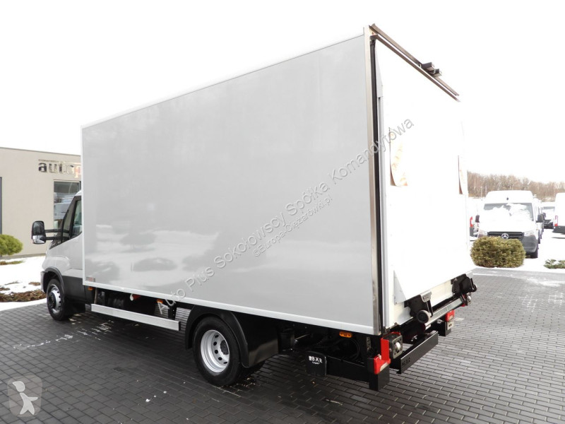 Samochód dostawczy Iveco 72C18 DAILY