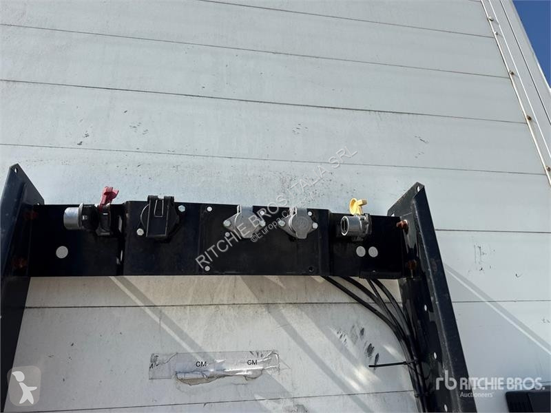 Félpótkocsi Kögel SPKH18 P90/1110 T/A Van Trailer