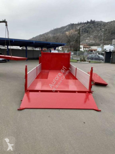Udstyr til lastbiler  SCARRABILE NUOVO A PIANALE