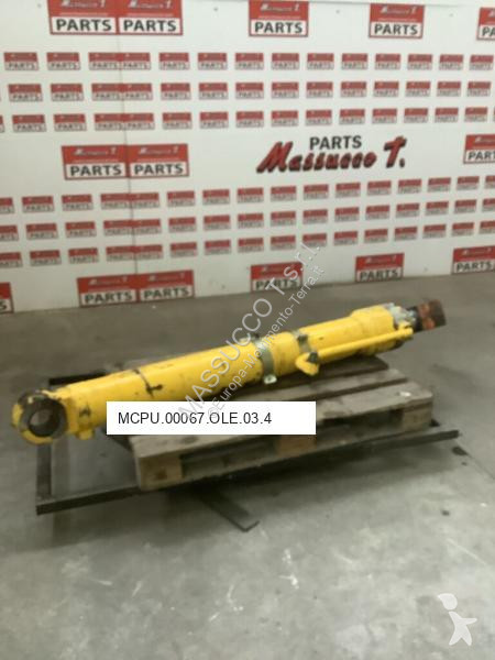 قطع غيار الأشغال العمومية New Holland Vérin...