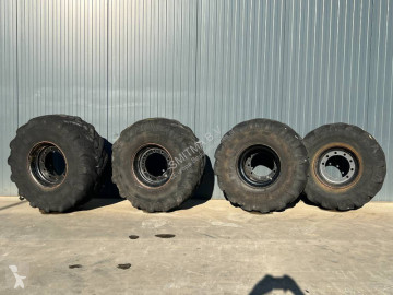 Michelin 445/70R19.5 incl. rim