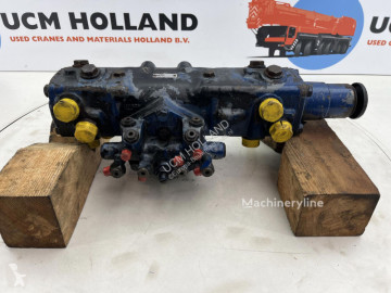 Reservedele til offentligt anlægsarbejde Liebherr LT 1090 steering box 180bar