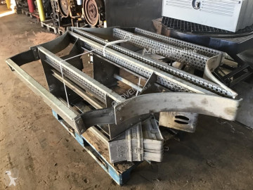 Estribo / escalera Liebherr