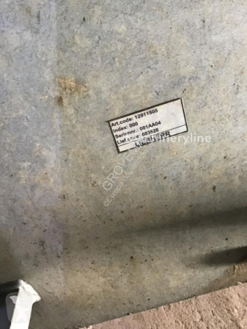 Estribo / escalera Liebherr