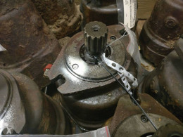 Motor hidraulic de translație Caterpillar 225
