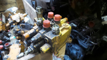 Distributeur hydraulique Case WX150