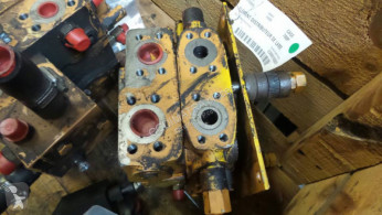 Distributeur hydraulique Case 788P