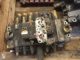 Distributeur hydraulique Liebherr R912LI