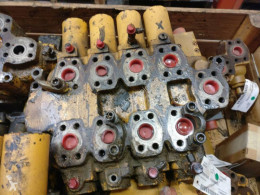 Liebherr R952 used hudraulic power pack