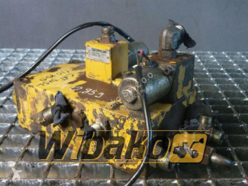 Distribuidor hidráulico Caterpillar nuevo