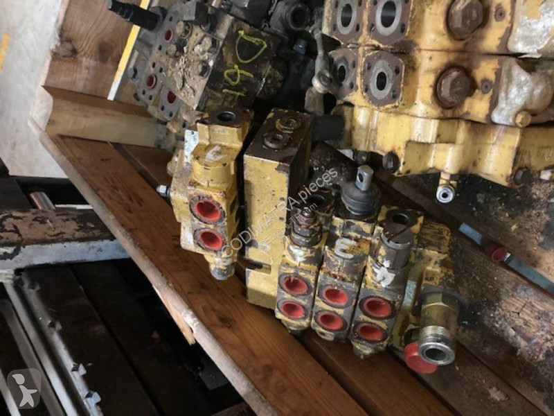 قطع غيار الأشغال العمومية Caterpillar D6MXL