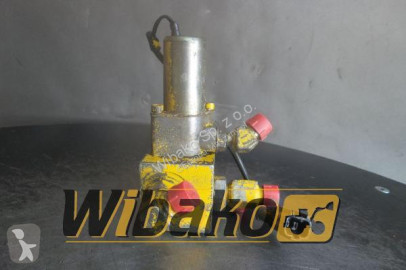 Distribuidor hidráulico Komatsu nuevo