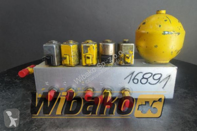 Distribuidor hidráulico Komatsu nuevo