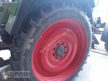 BKT 230/95R32 & 270/95R44 Pneus usada